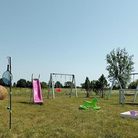 Brochów Strefa Kampinosヴィラ エクステリア 写真