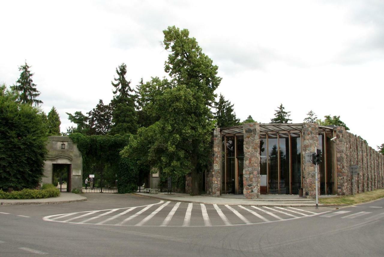 Brochów Strefa Kampinosヴィラ エクステリア 写真